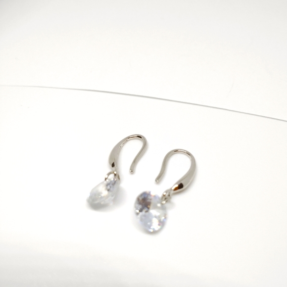 Swarovski cubic zirconia earrings for women - Picture 7 of 7